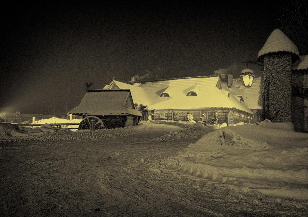Hotel Zornica Poczesna Exterior foto