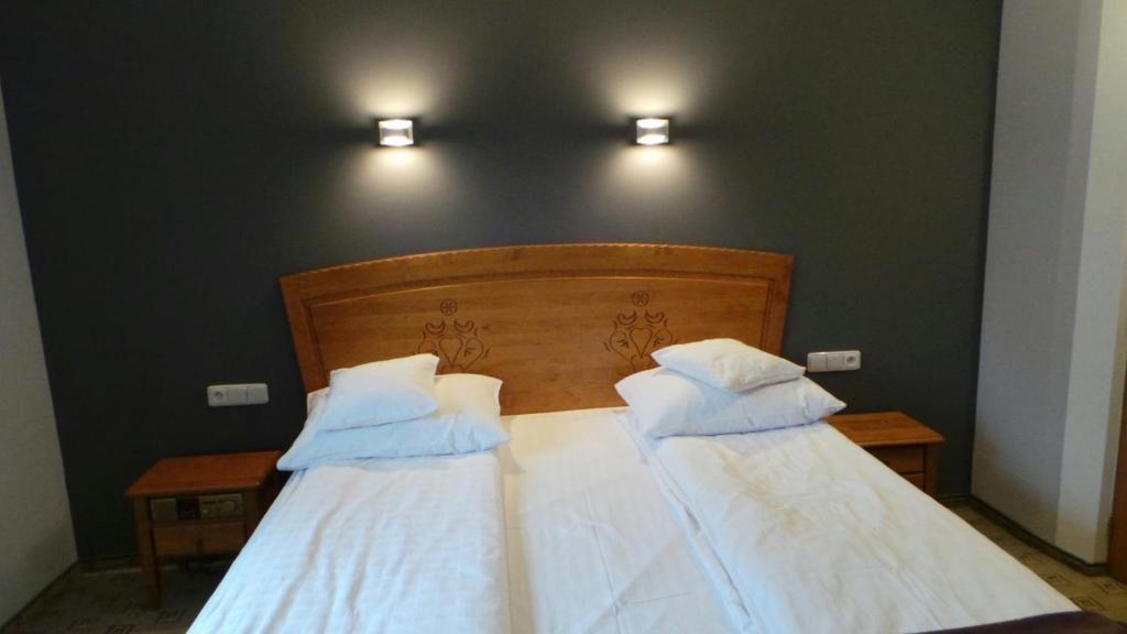 Hotel Zornica Poczesna Habitación foto